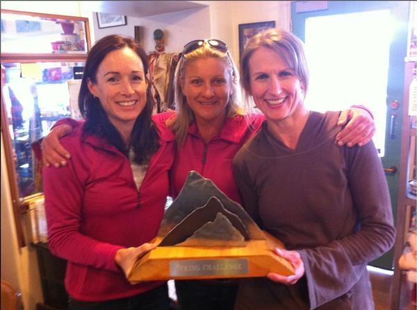  Alex Musgrave holds the winning trophy flanked by team mates Janet Key (L) and Sue Slee (R).